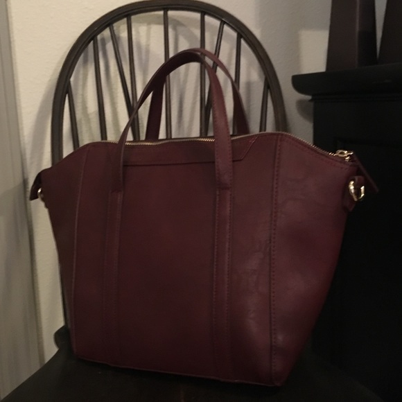 Burgundy Shoulder Bag Purse - Picture 2 of 3